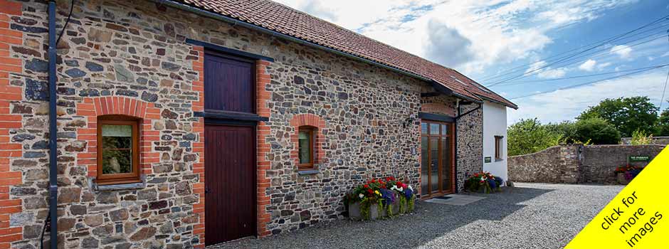 4 Bedroom Holiday Cottages Uk Vacations Combrew Farm