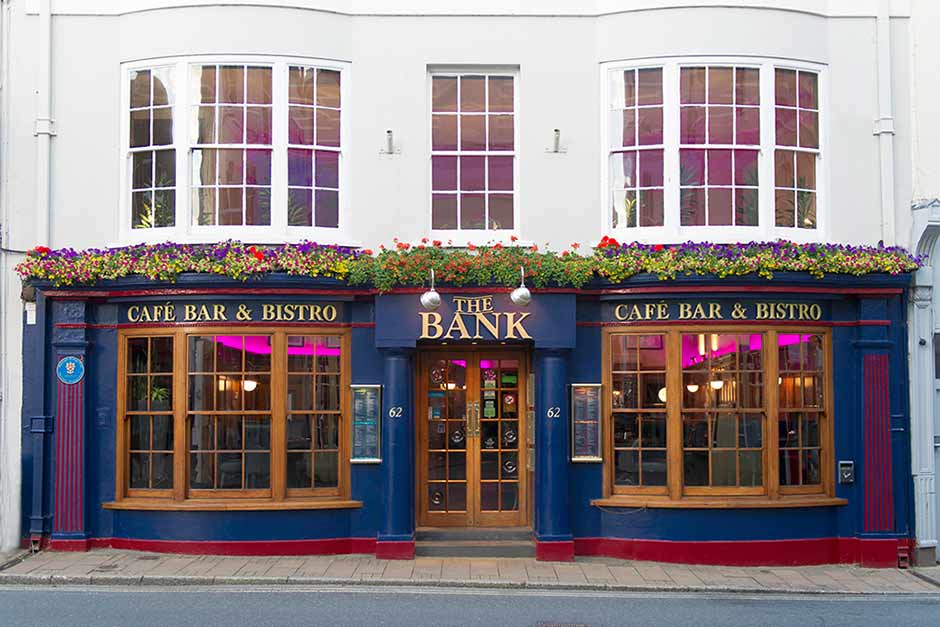 North Devon Holiday Cottages. 62 The Bank, Barnstaple